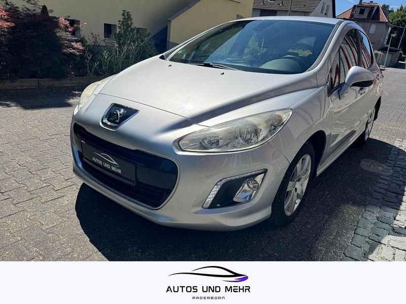 Grau Gebraucht 2012 Peugeot 308 Active Limousine | 3.699 € (Fairer Preis) - Bild 1/4