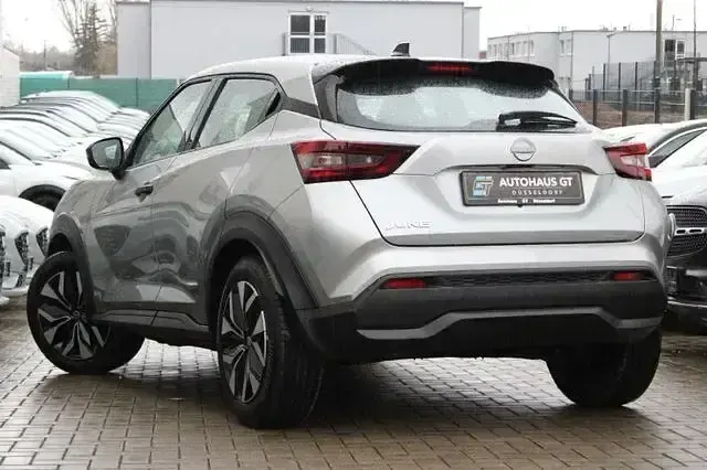 Gebraucht Nissan Juke Acenta Connect 114 PS (83 kW) 2025 Silber SUV