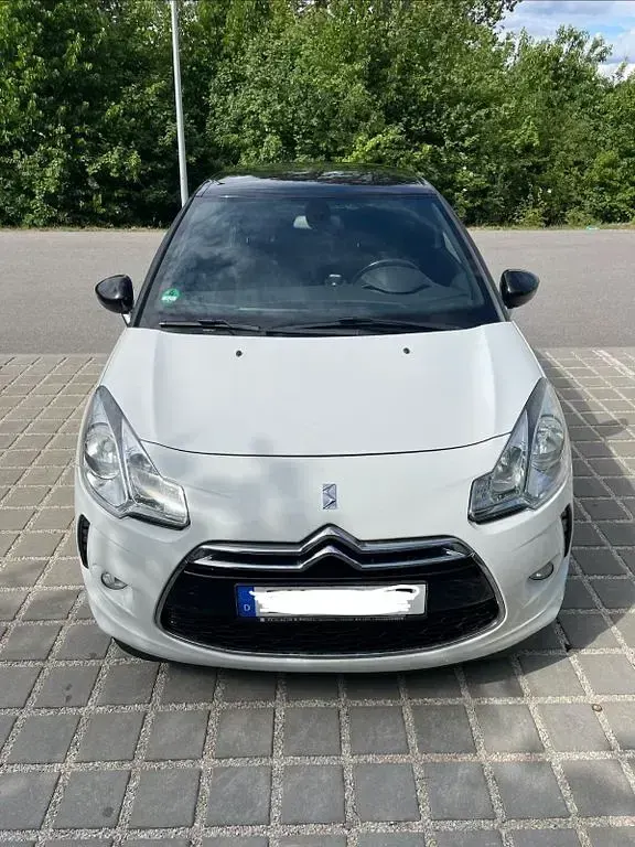 Gebraucht Citroën DS3 82 PS (60 kW) 2016 Weiß Kleinwagen