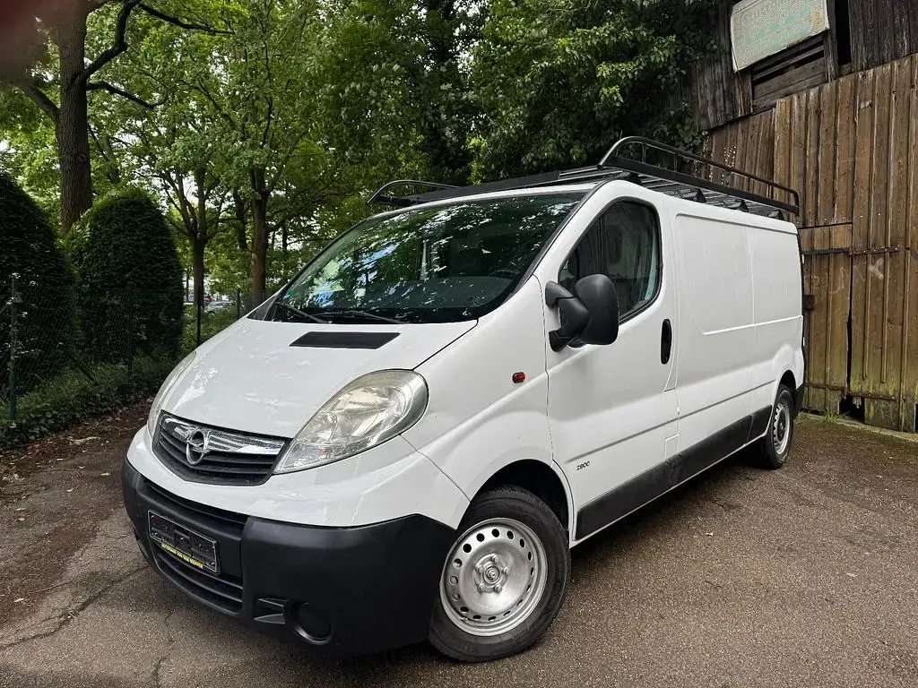Używany Opel Vivaro 114 KM (83 kW) 2006 Biały Minivan
