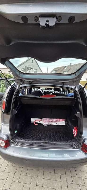 Usado Citroën C3 Advance 95 CV (69 kW) 2010 Monovolumen