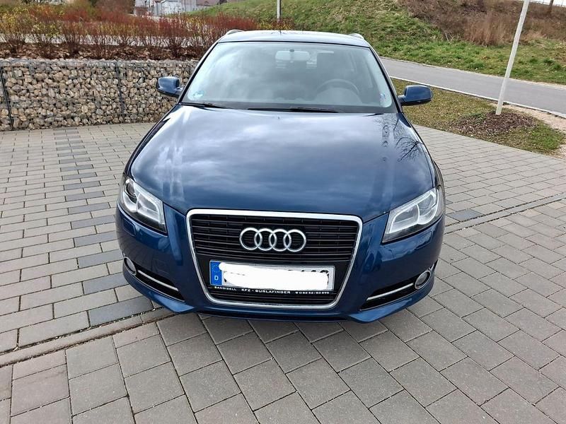 Gebraucht Audi A3 160 PS (117 kW) 2012 Blau Kleinwagen