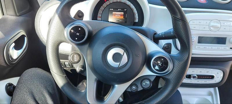 Gebraucht Smart ForFour 90 PS (66 kW) 2015 Schwarz Kleinwagen