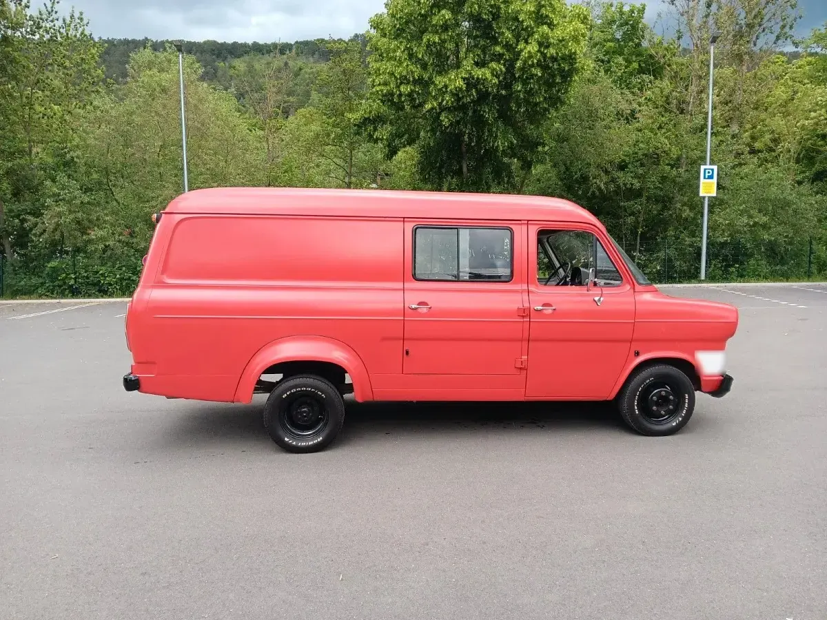 Gebraucht Ford Transit 107 PS (78 kW) 1970 Rot Van / Kleinbus