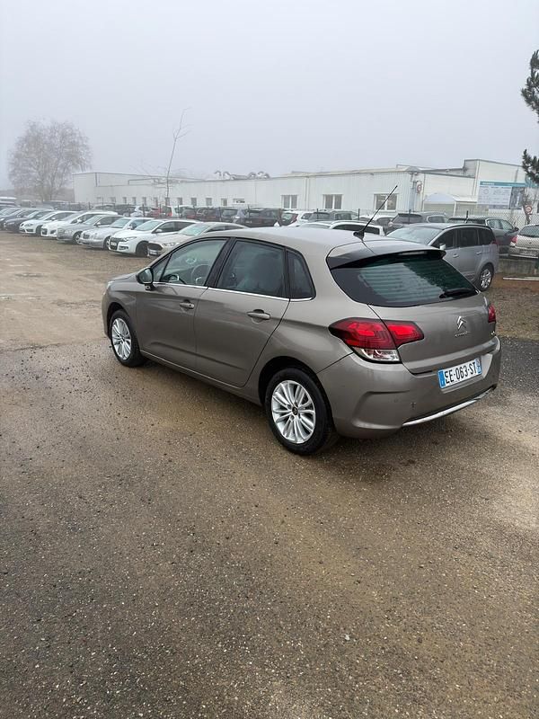 Gebraucht Citroën C4 110 PS (80 kW) 2016 Beige Kleinwagen