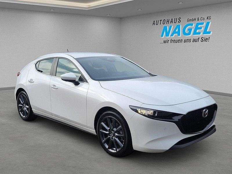 Neu Mazda 3 Center-Line 140 PS (102 kW) 2025 Weiß Limousine