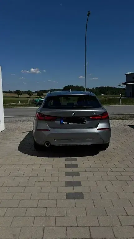 Gebraucht BMW 116 109 PS (80 kW) 2023 Silber Kleinwagen