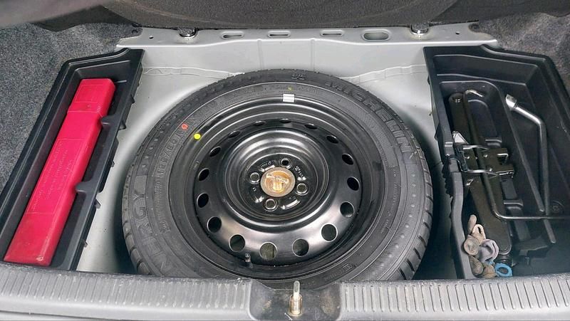 Gebraucht Toyota Corolla 2004 Silber Limousine