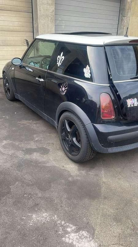 Second-hand Mini Cooper 116 CP (85 kW) 2003 Negru Hatchback