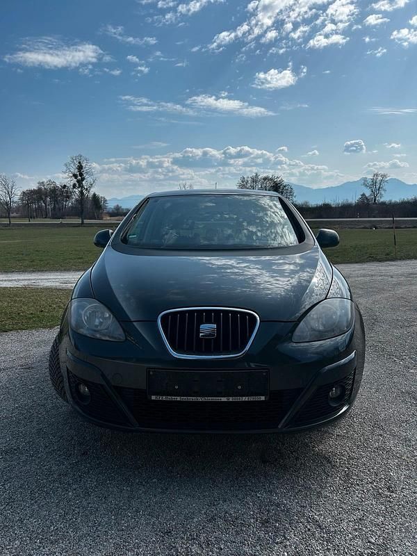 Gebraucht Seat Altea 125 PS (91 kW) 2012 Grau Limousine