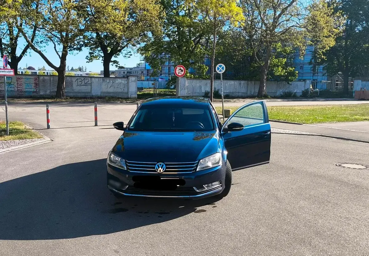 Używany VW Passat 122 KM (89 kW) 2014 Niebieski Sedan/Limuzyna