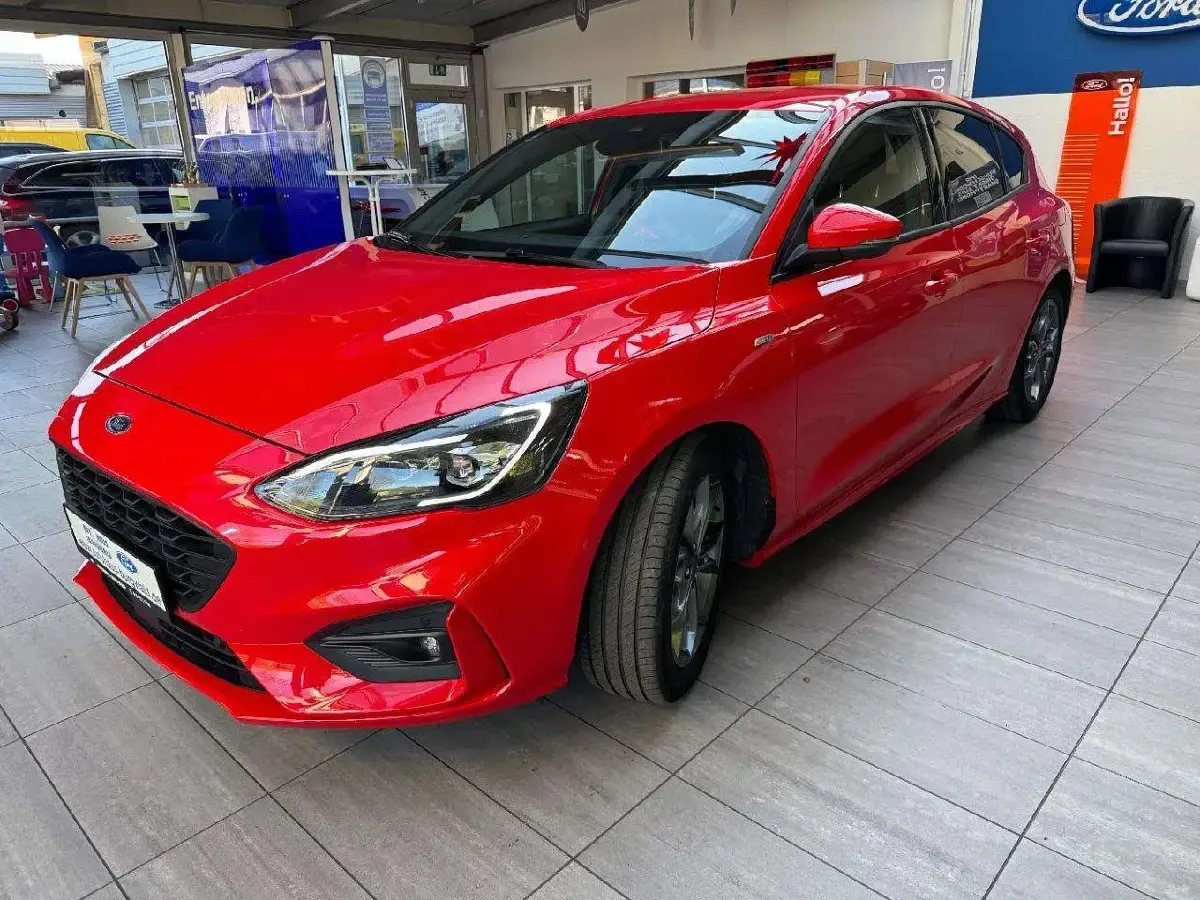 Brugt Ford Focus ST-Line 155 HK (114 kW) 2020 Rød Sedan