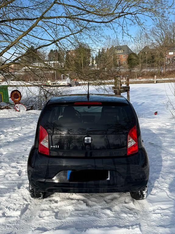 Gebraucht Seat Mii 60 PS (44 kW) 2013 Schwarz Kleinwagen
