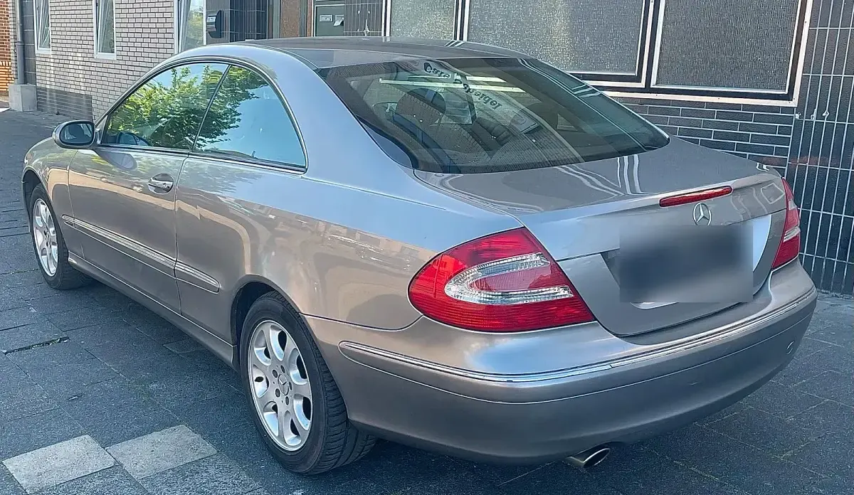 Second-hand Mercedes CLK320 210 CP (154 kW) 2003 Gri Coupe