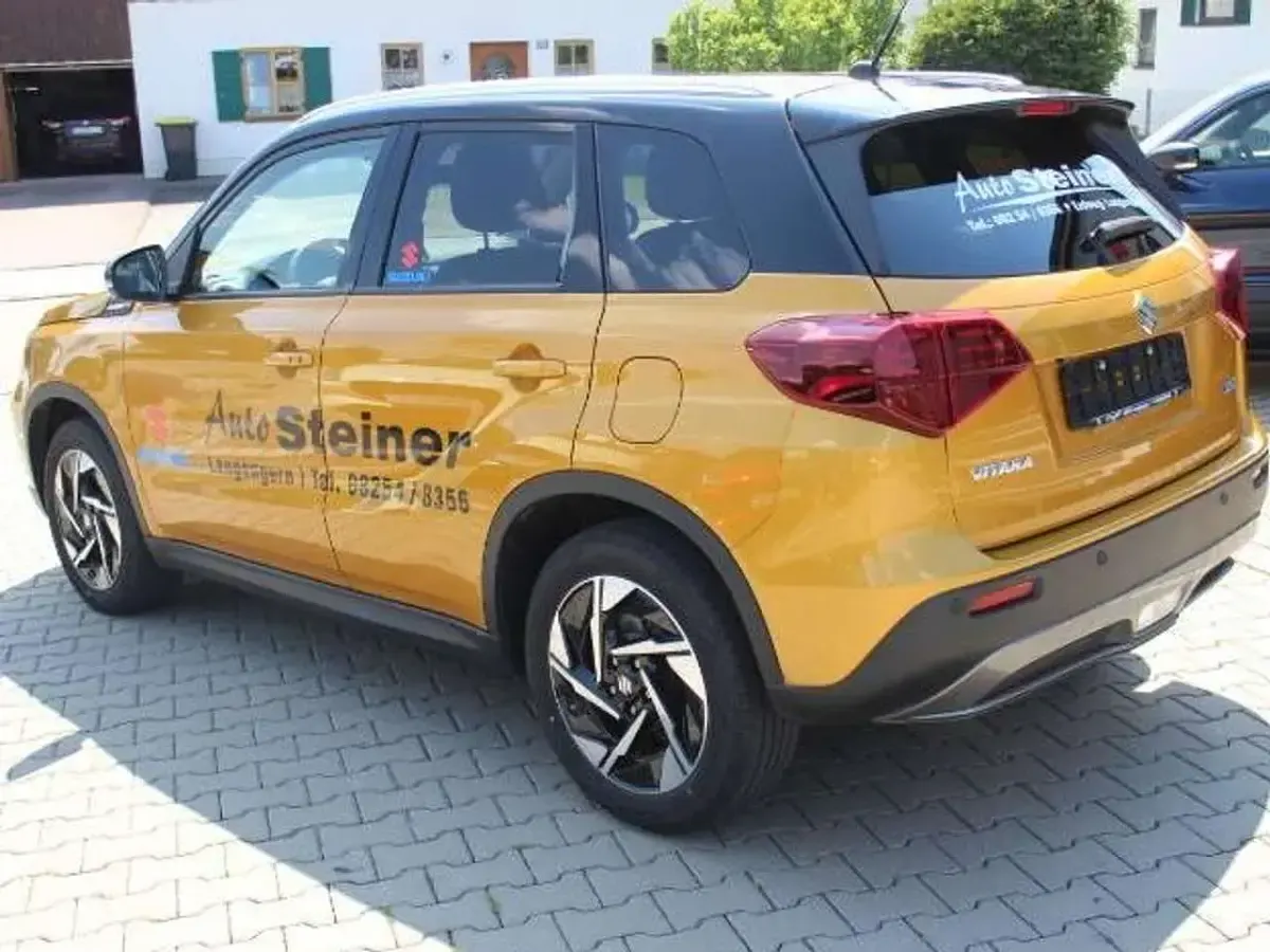Gebraucht Suzuki Vitara Comfort+ 129 PS (94 kW) 2026 Solar yellow/cosmic black SUV