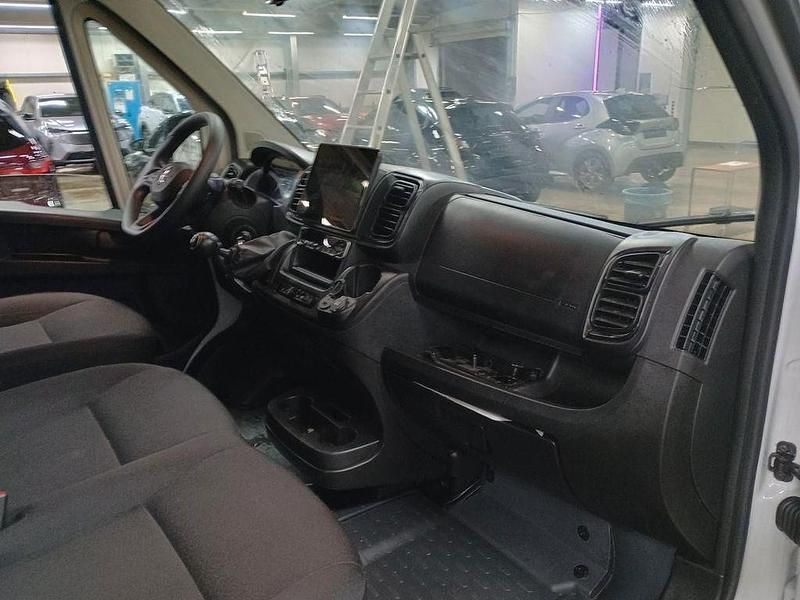 Gebraucht Opel Movano 140 PS (102 kW) 2024 Weiß Van