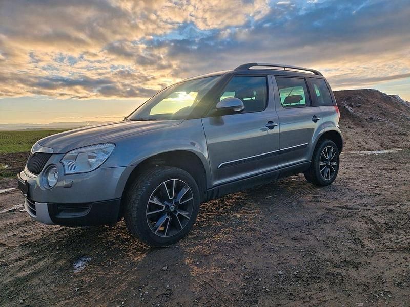 Second-hand Skoda Yeti 105 CP (77 kW) 2012 Gri SUV
