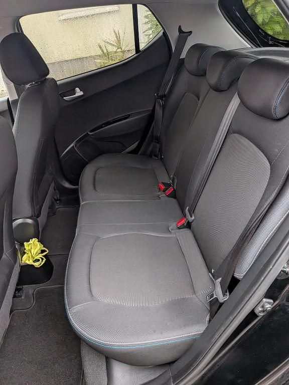 Gebraucht Hyundai i10 Passion Plus 67 PS (49 kW) 2016 Schwarz Kleinwagen