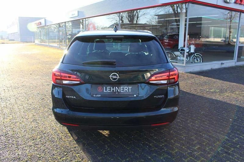 Gebraucht Opel Astra Dynamic 150 PS (110 kW) 2017 Grün Kombi