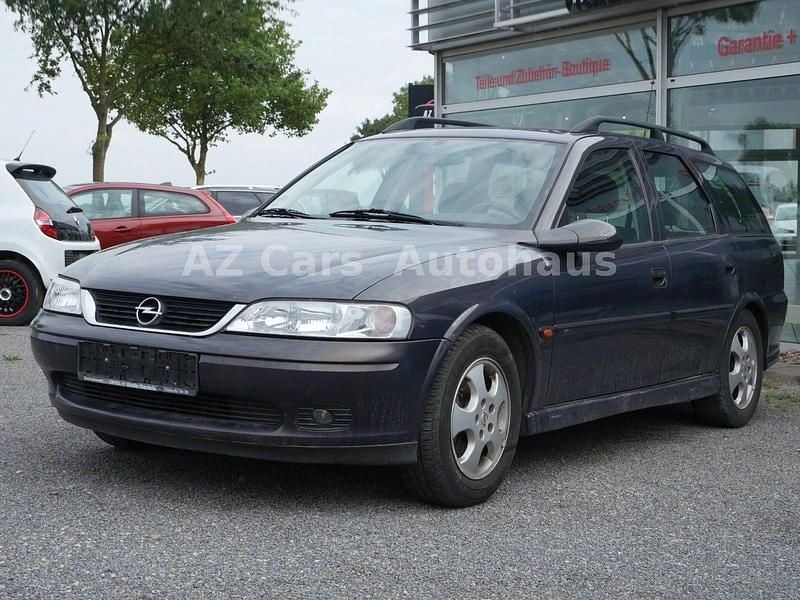 Schwarz Gebraucht 2000 Opel Vectra Comfort Kombi | 1.490 € (Fairer Preis) - Bild 1/4