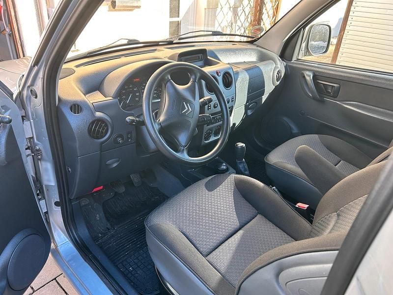 Gebraucht Citroën Berlingo 75 PS (55 kW) 2009 Silber Van / Kleinbus