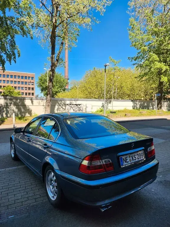 Używany BMW 325 192 KM (141 kW) 2003 Sedan/Limuzyna