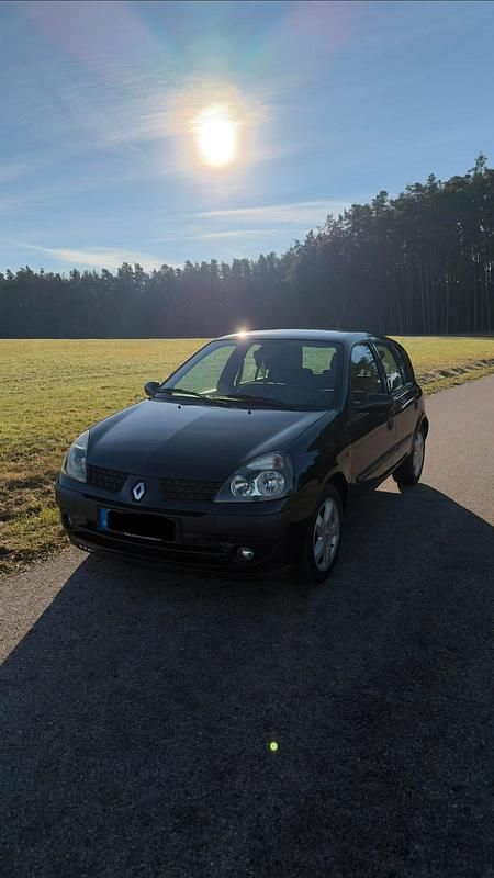 Gebraucht Renault Clio II 75 PS (55 kW) 2003 Schwarz Kleinwagen