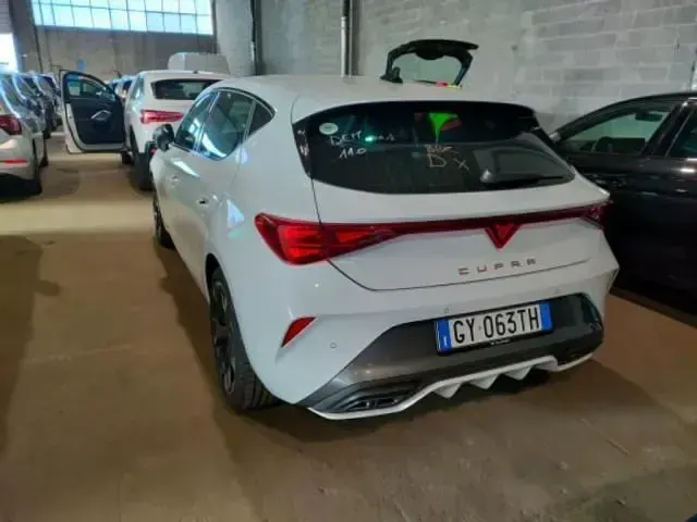 Usata Cupra Leon 150 CV (110 kW) 2025 Bianco Berlina