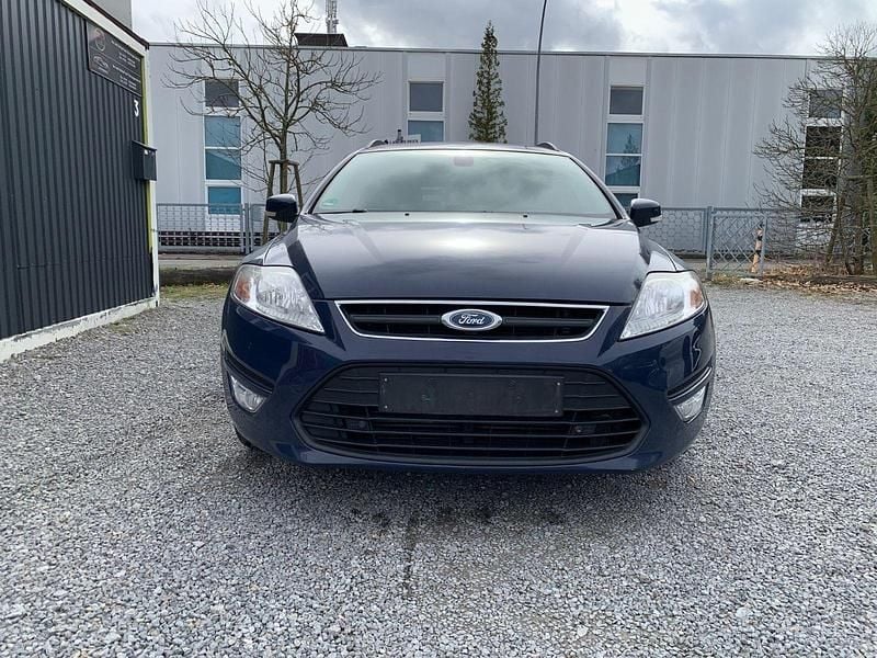 Gebraucht Ford Mondeo Trend 116 PS (85 kW) 2013 Blau Kombi