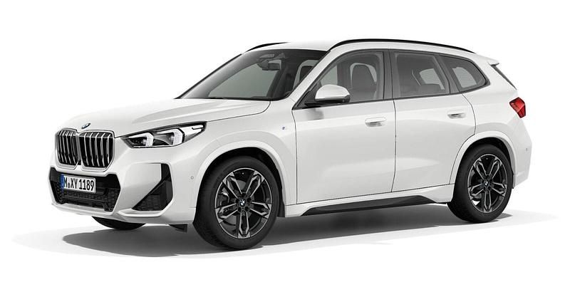 Weiß Gebraucht 2025 BMW X1 Comfort Edition SUV | 50.158 € (Fairer Preis) - Bild 1/4