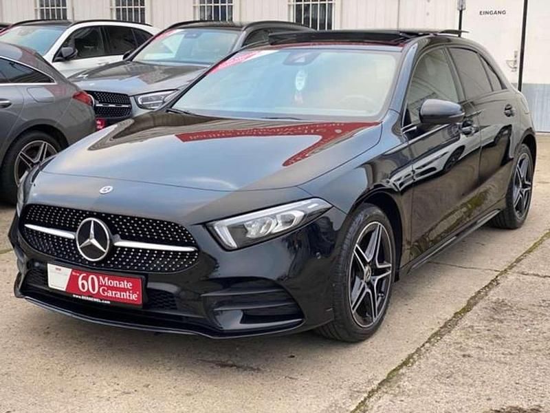 Kosmosschwarz Gebraucht 2022 Mercedes A250 AMG Kleinwagen | 29.499 € (Fairer Preis) - Bild 1/4