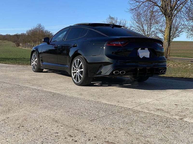 Gebraucht Kia Stinger GT 370 PS (272 kW) 2018 Schwarz Kleinwagen