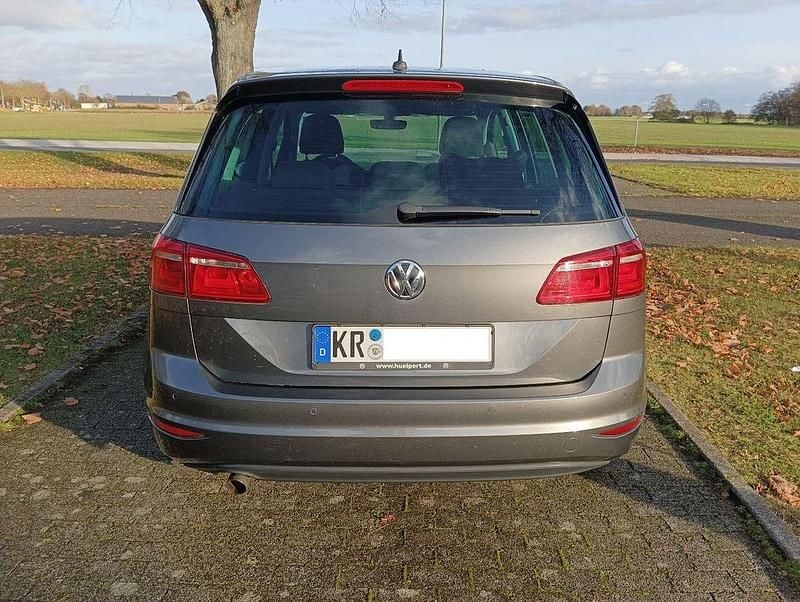 Gebraucht VW Golf Sportsvan Sound 116 PS (85 kW) 2017 Grau Van / Kleinbus