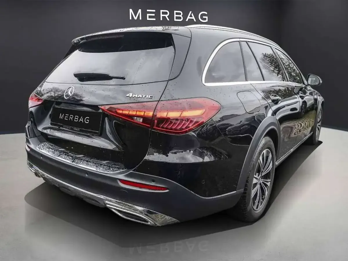 Gebraucht Mercedes C220 Avantgarde 200 PS (147 kW) 2024 Obsidianschwarz Kombi