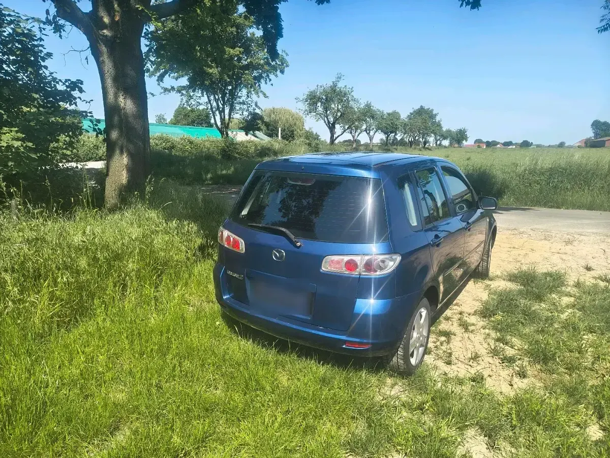 Gebraucht Mazda 2 80 PS (58 kW) 2007 Blau Kleinwagen