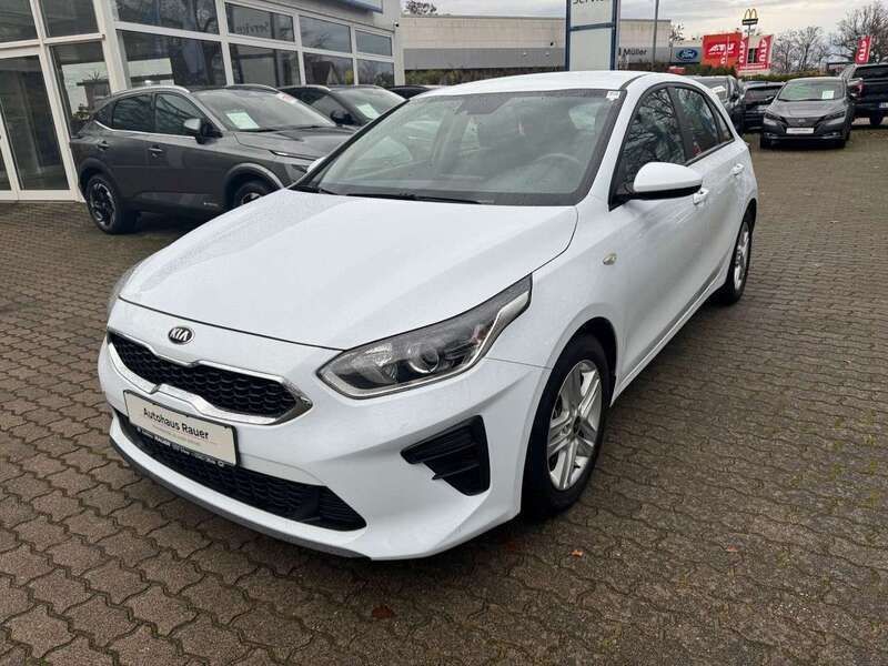 Gebraucht Kia Ceed 120 PS (88 kW) 2021 Weiß Kleinwagen