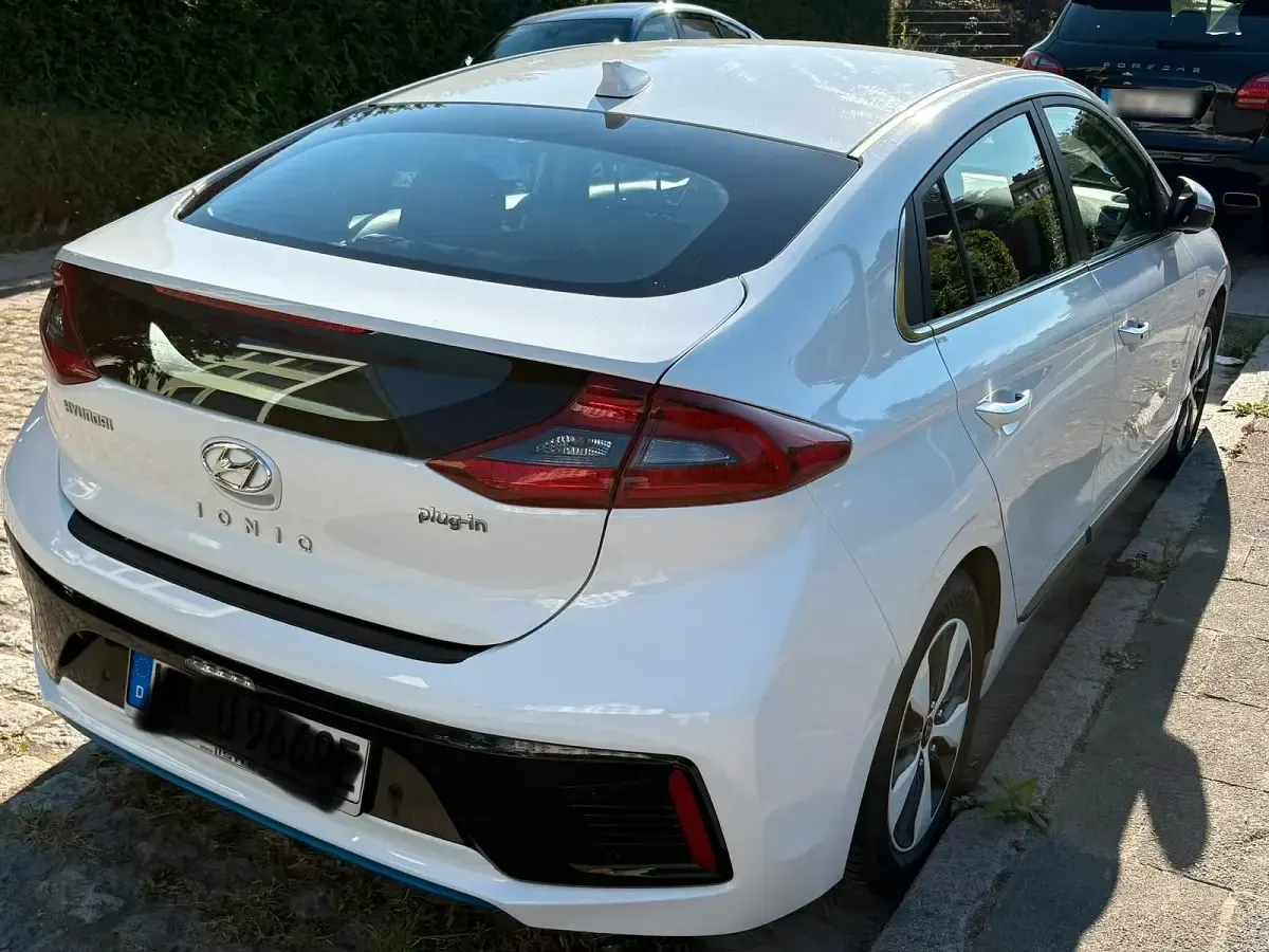Gebraucht Hyundai Ioniq Premium 147 PS (108 kW) 2018 Weiß Kleinwagen