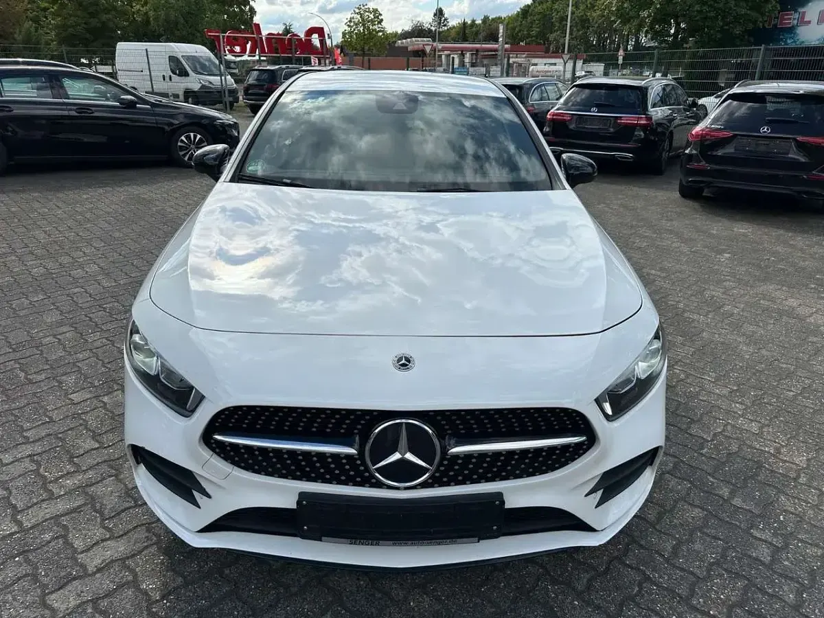 Gebraucht Mercedes A250 AMG line 218 PS (160 kW) 2022 Polarweiß Limousine