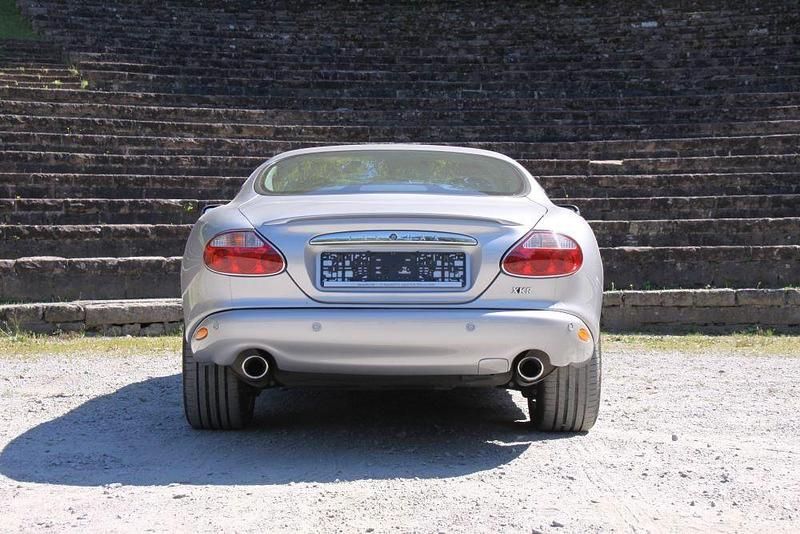 Gebraucht Jaguar XKR 363 PS (266 kW) 2001 Silber Coupé