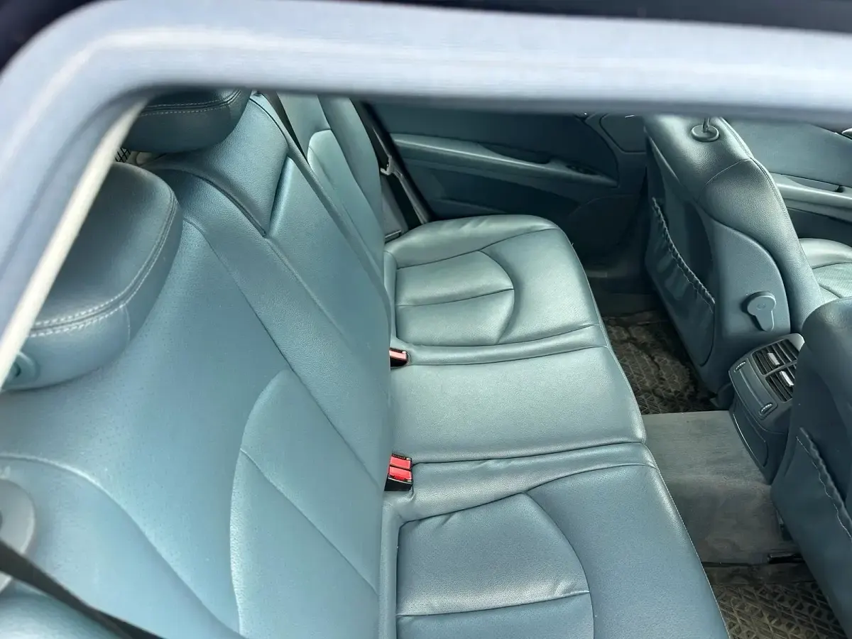 Gebraucht Mercedes E220 150 PS (110 kW) 2004 Blau Kombi