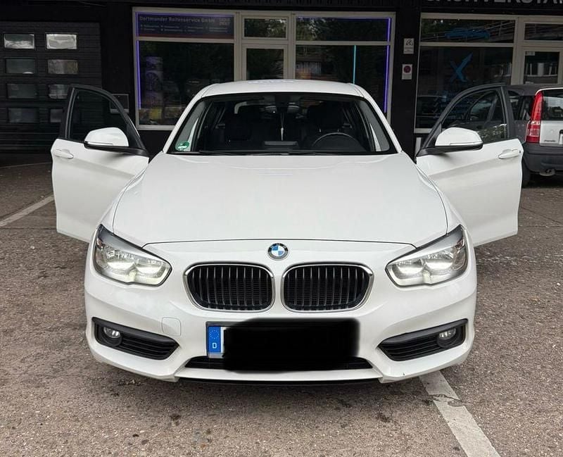 Weiß Gebraucht 2018 BMW 120 Advantage Kleinwagen | 8.599 € (Guter Preis) - Bild 1/4