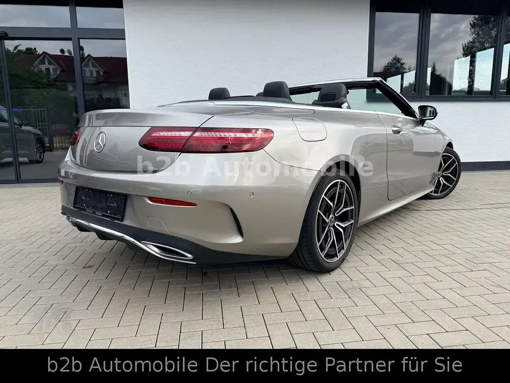 Gebraucht Mercedes E400 AMG 330 PS (242 kW) 2020 Grau Cabrio