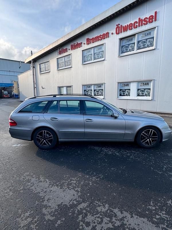 Gebraucht Mercedes E270 170 PS (125 kW) 2003 Silber Kombi