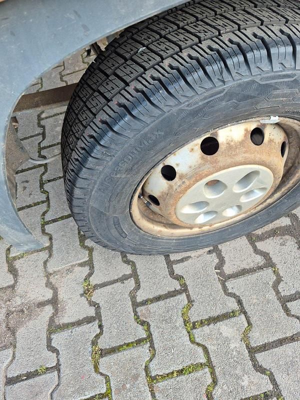 Gebraucht Iveco Daily 145 PS (106 kW) 2013 Rot Limousine