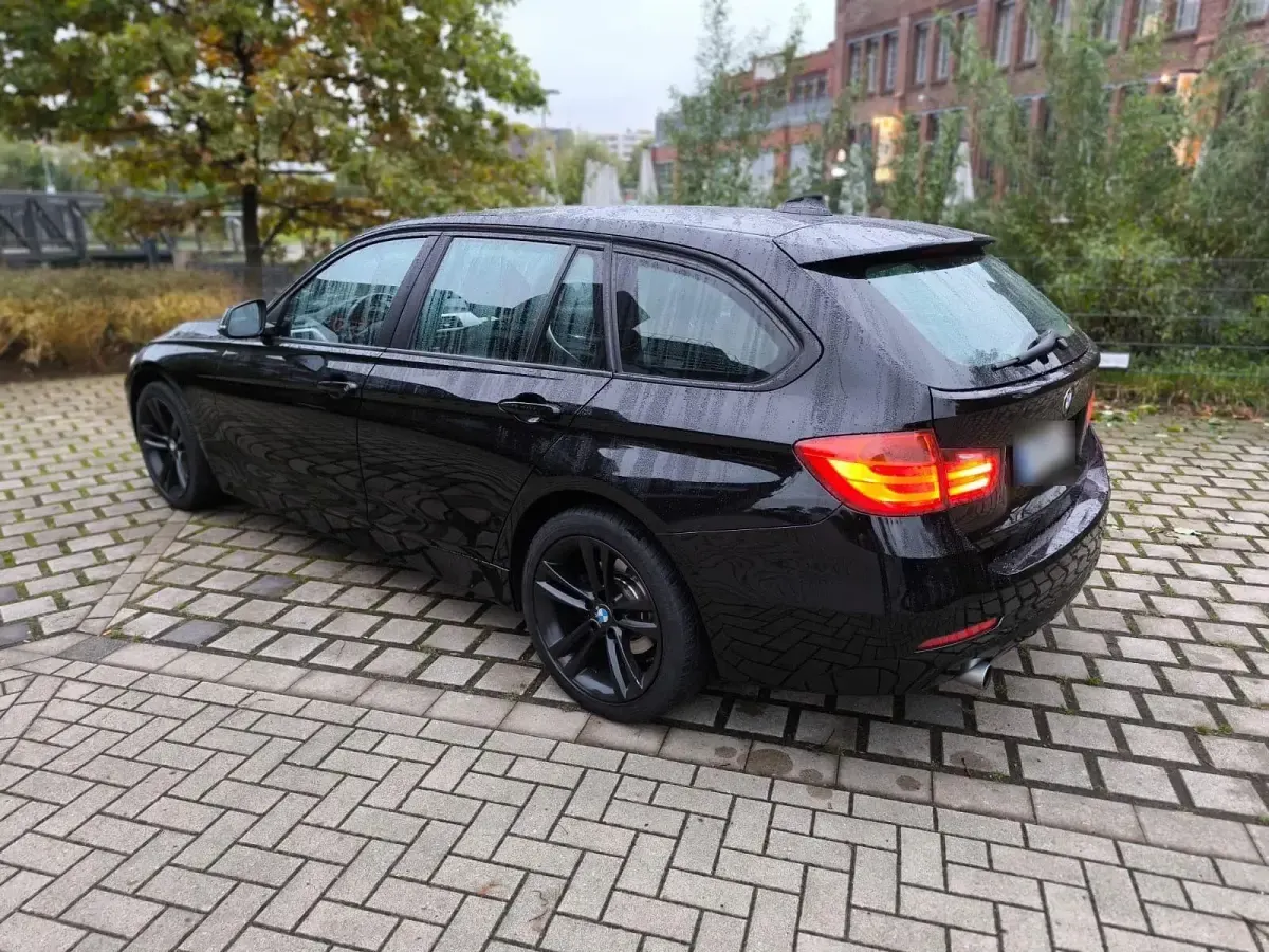Używany BMW 320 184 KM (135 kW) 2015 Czarny Kombi