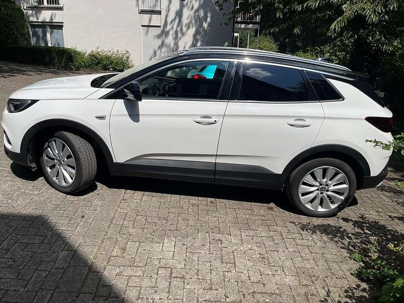 Weiß Gebraucht 2020 Opel Grandland X Ultimate SUV | 21.999 € (Fairer Preis) - Bild 1/4