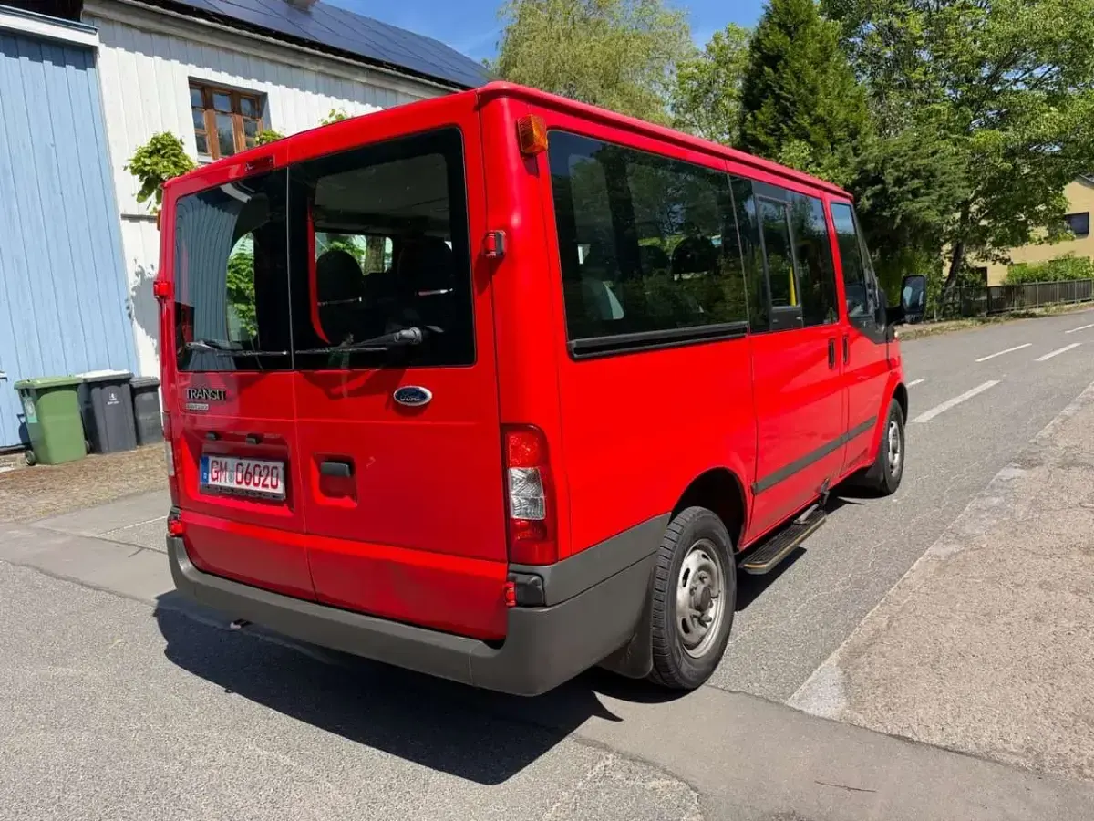 Gebraucht Ford Transit 86 PS (63 kW) 2013 Coloradorot Kombi