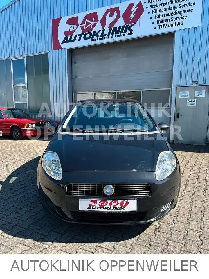 Gebraucht Fiat Grande Punto Dynamic 65 PS (47 kW) 2007 Crossover schwarz Kleinwagen