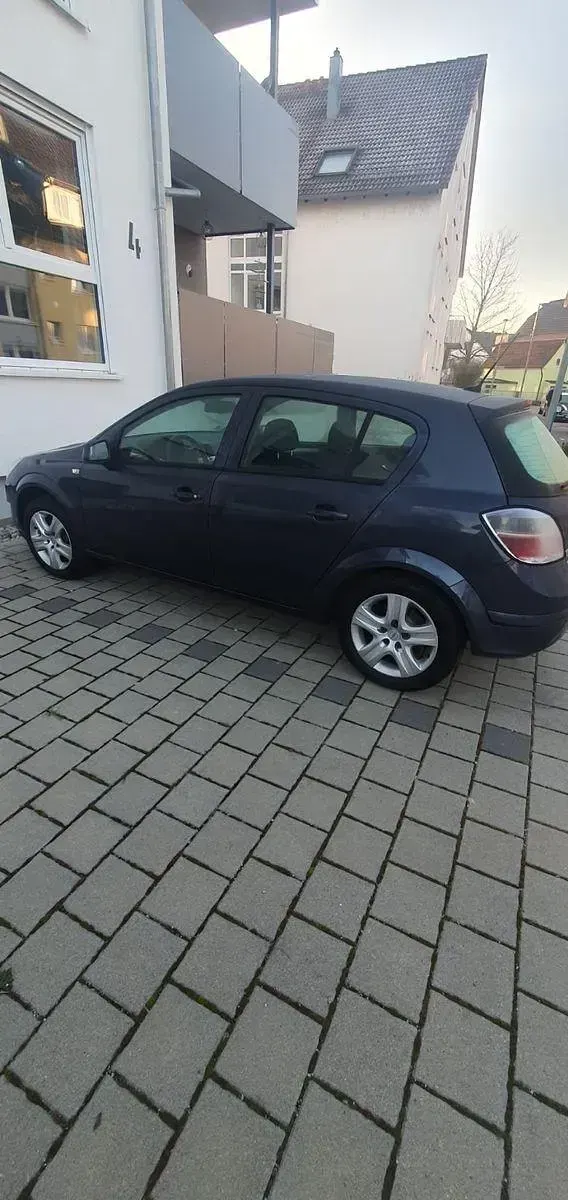Gebraucht Opel Astra Selection 116 PS (85 kW) 2009 Blau Limousine