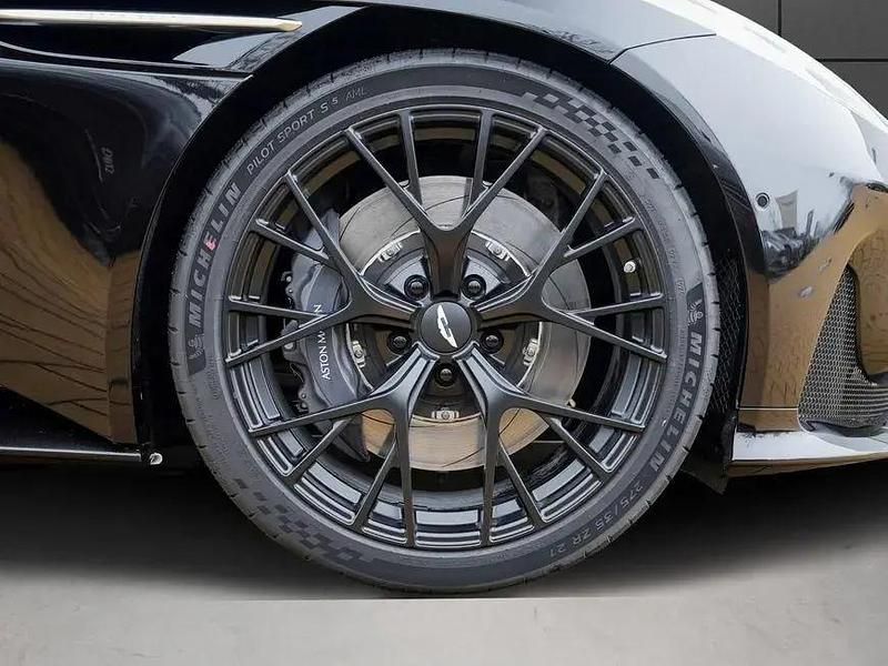 Neu Aston Martin DB12 680 PS (500 kW) 2025 Schwarz